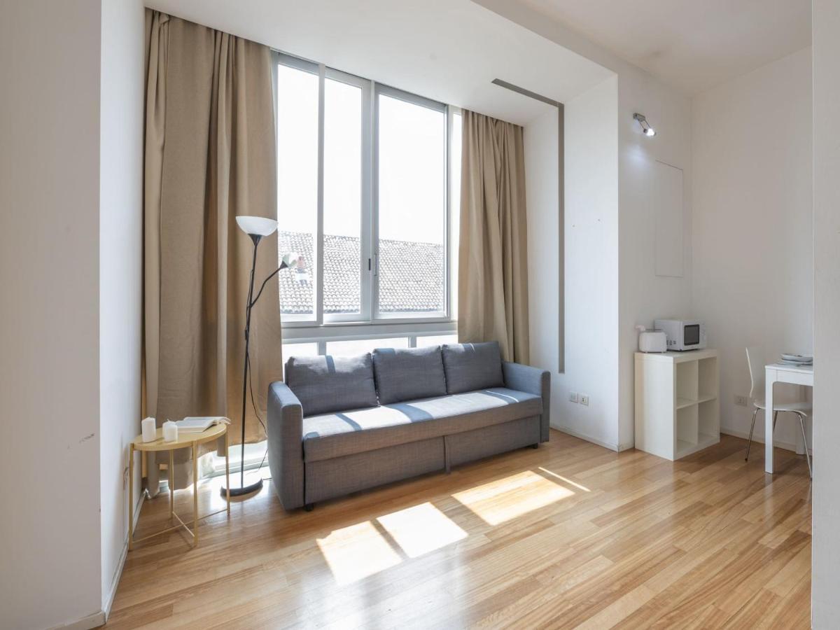 The Best Rent - Comfortable One Bedroom Apartment In Milan Downtown Milão Exterior foto