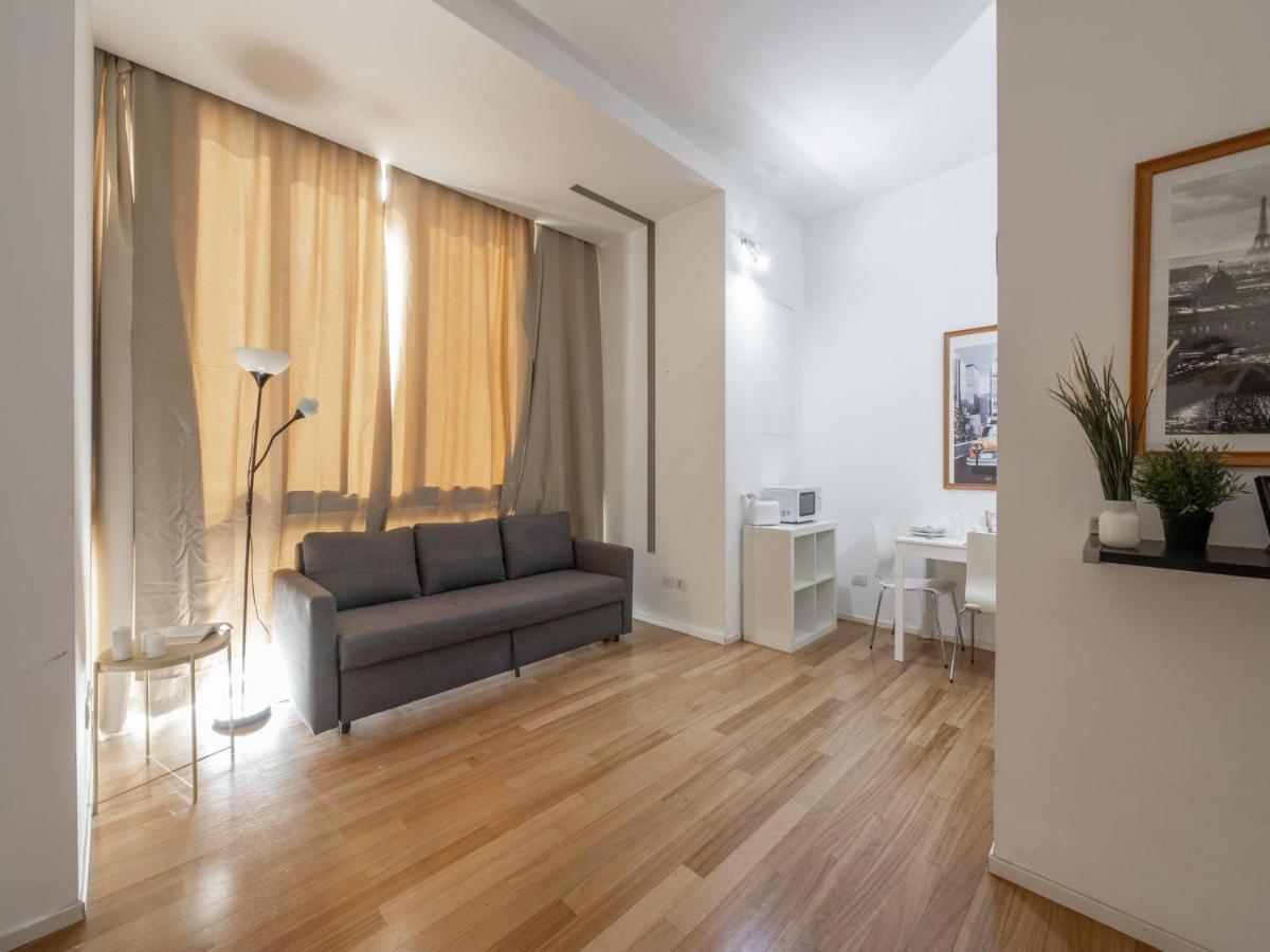 The Best Rent - Comfortable One Bedroom Apartment In Milan Downtown Milão Exterior foto