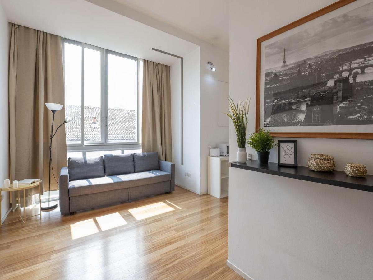 The Best Rent - Comfortable One Bedroom Apartment In Milan Downtown Milão Exterior foto